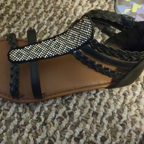 Sandals - Picture 3 of 4
